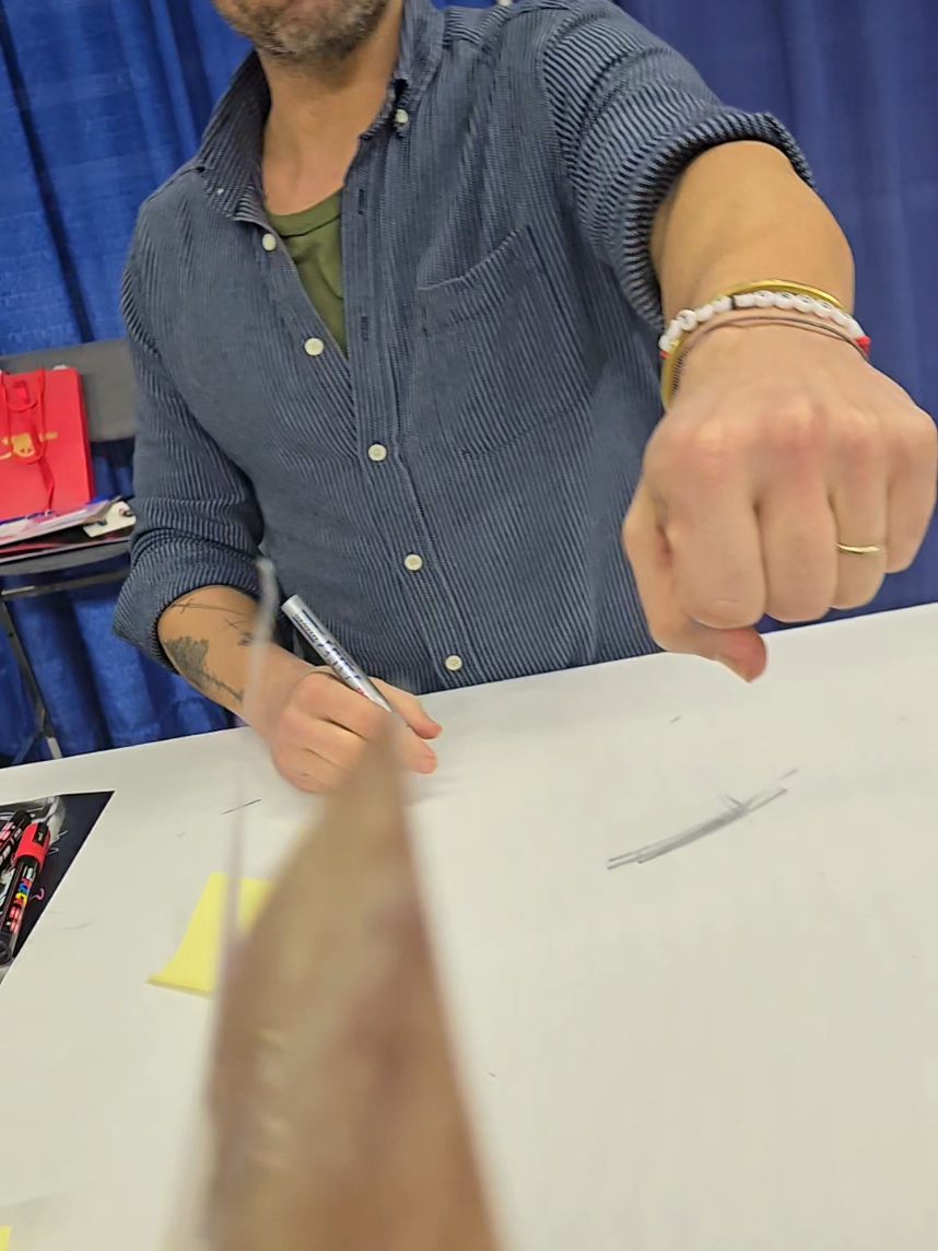 I MET CHARLIE COXXX!!!!!!  Originally they said i couldn't film him signing, he wasn't allowing it(you normally pay for it), but bc it was like- the end of the night, he let me. I asked ***him***(my uncle had to help ask him cuz i was stuttering and couldn't get my words out.) He allowed me.  i cant believe i froze infront of him😭 HES SO NICE also i was waiting for his autograph for 3 hours.  @Fiza Not Feeza RAHHHHHHH I ALSO MET DEBORAH AN WOLL AND SHES SO NICE. I ASKED AND SHE GAVE ME A HUG. AFTER I WAS DONE W MY AUTOGRAPH W HER I ALMOST STARTED CRYING 😭 #charliecox #daredevil #rhodeislandcomiccon2025 #fyp 