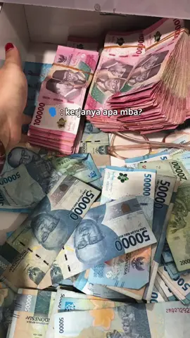 sibuk dengan pekerjaan ngitung uang orang😋🤣#CapCut #fyp 