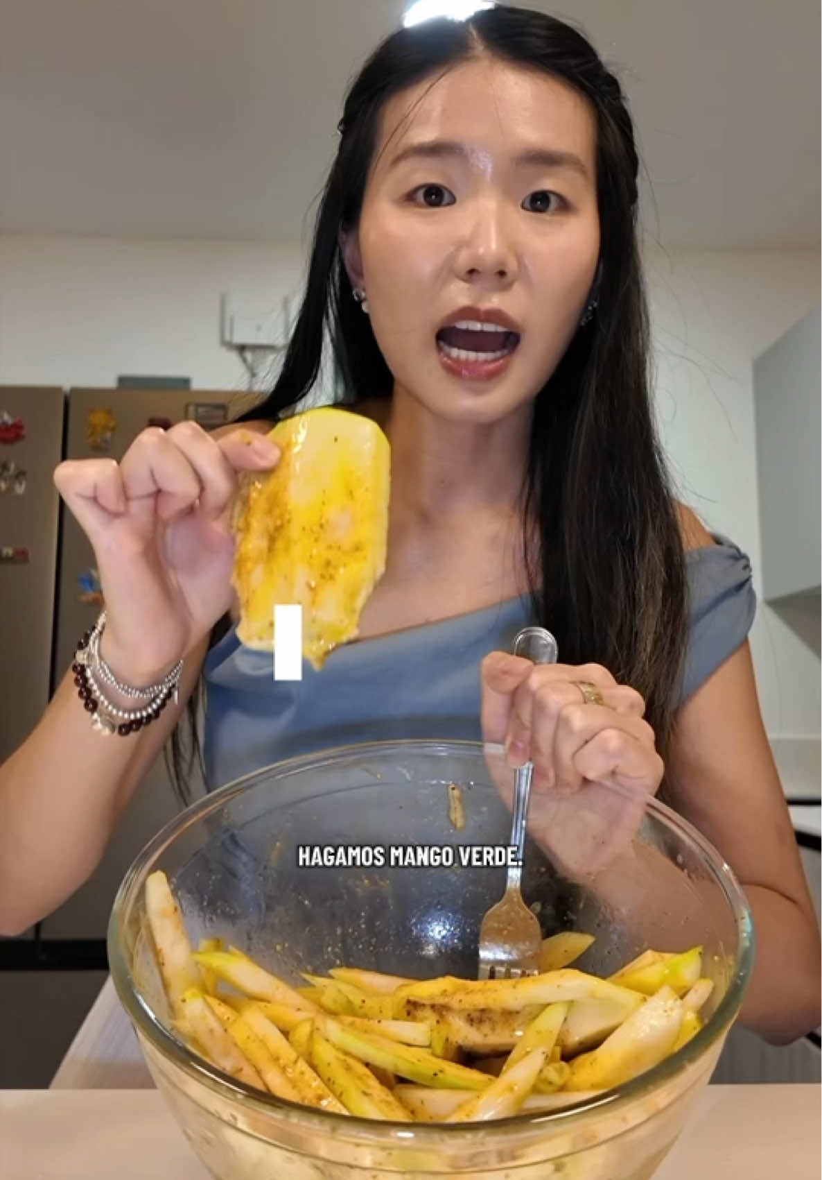 Hagamos mango verde combinado con muchos manjares 🤤🤤🤤  #Recipe #mukbangeatingshow #fruit #creatorsearchinsights 