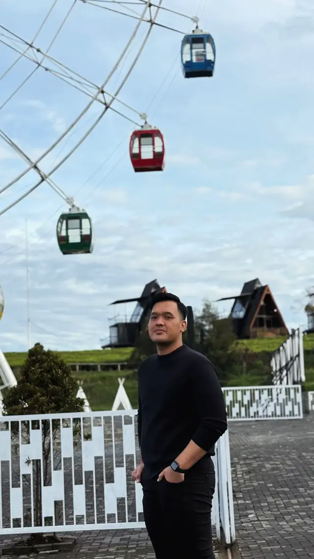 Pagi sayang, Lived location ya sayang, Nnti malem kita telponan yaa, Kabarin klo udah ya,