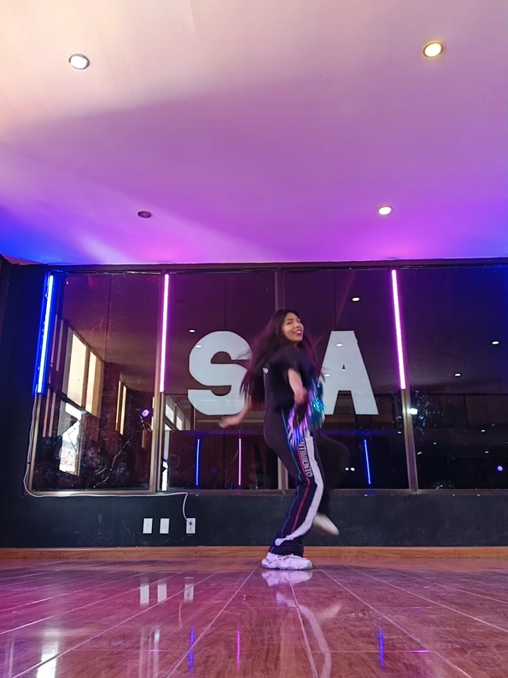 Ese temon pero ✨ 🏠@Sentimiento Artístico @SENTIMIENTO ARTÍSTICO  #caporales #Danza #FolkloreBoliviano #lapaz_bolivia🇧🇴 #ClasesDeBaile 