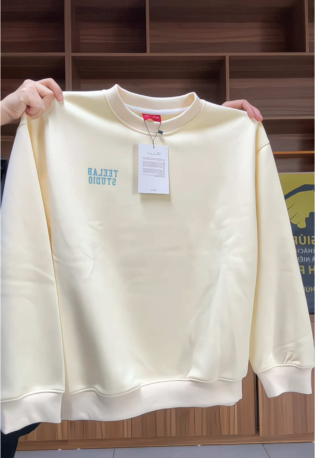 Áo Sweater nỉ #viral #fpy #aosweater #aosweaternu #aosweaternam #moingaymotoutfit #xuhuongtiktok #xh #phoidoxinh #xuhuong 