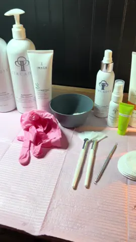 A little day in the life 🩷 @Circadia #esthetican #estheticianlife #estheticiantiktok #estheticiansoftiktok #fyp 