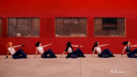 One-click dressing LE SSERAFIM《Spaghetti》#lesserafim #Spaghetti #kpop #fyp 