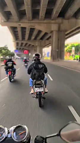 mekarsari bergoyang bersama #adela 💃#rxking #satudekaderajabersatu #mekarsari #fyppppppppppppppppppppppp 