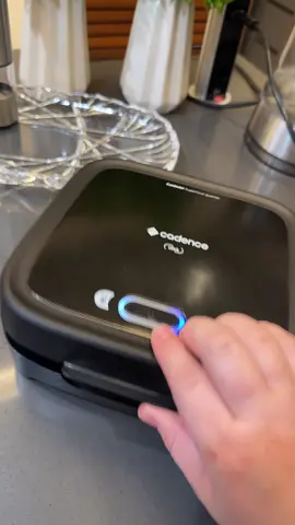 Sanduicheira Elétrica Multifuncional 