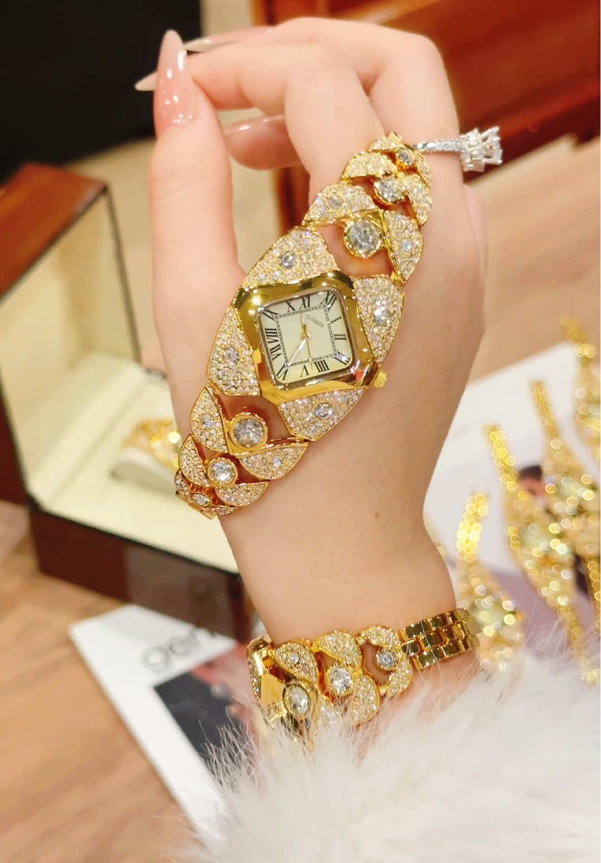 Chỉ 195k Mua 1 Tặng 3: Pin+ Hộp+ Dụng Cụ Thâu Dây #donghodep #trendingtiktok #xuhuong #hani #xuhuongtiktok 