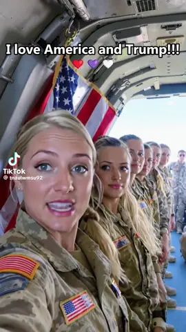 Militares mujeres de los Estados Unidos en avión de combate 