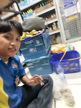 tempat nongkrong baru ni #eunho #indomaret #nongkrong 