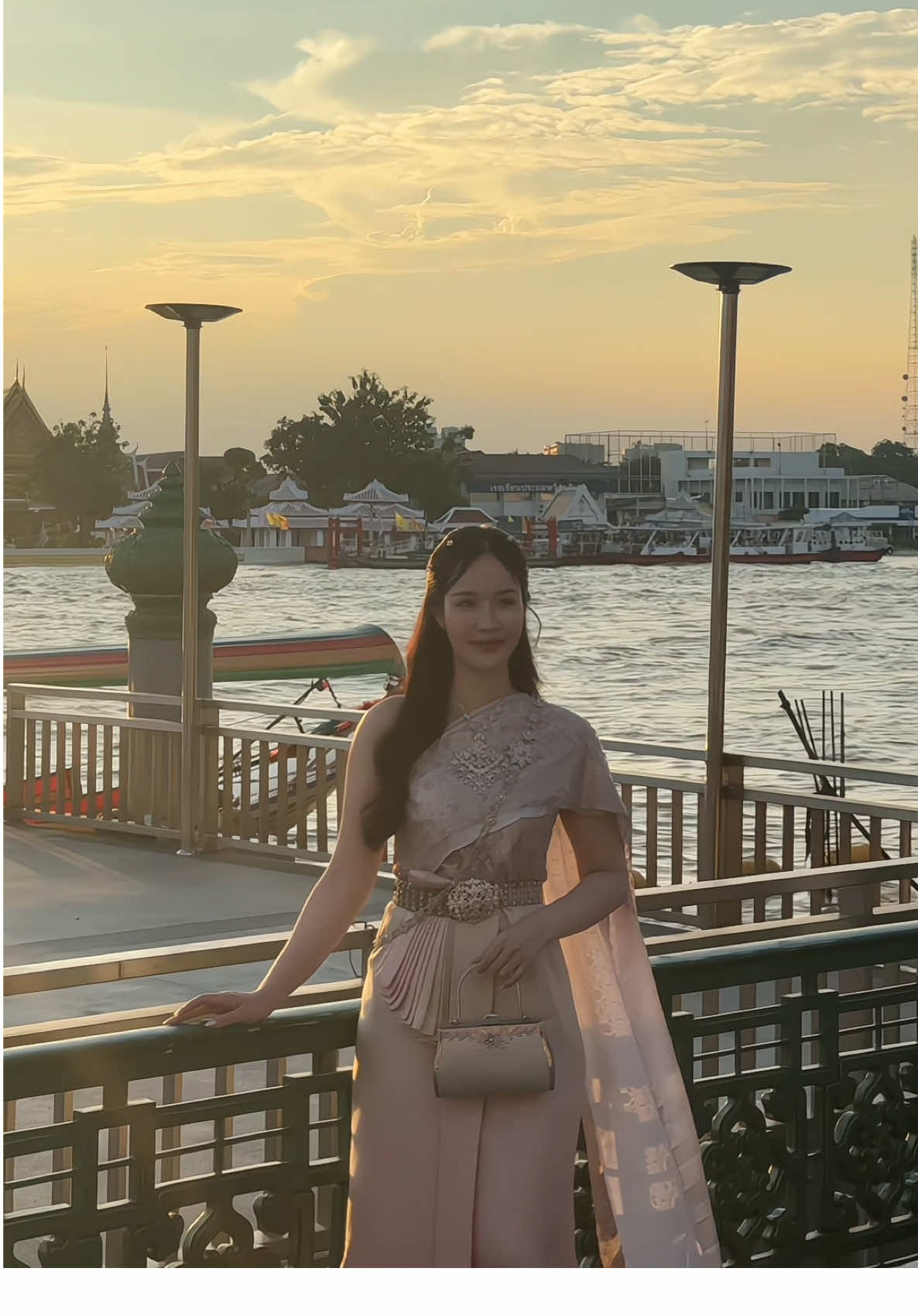 น้ำจุ้มม 💘 📍Makeup, Hair, Outfit & Photography : @onedaythai_th 