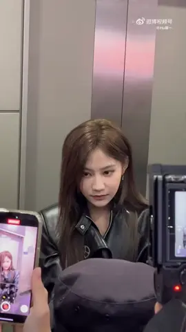 251108 宝宝笑啥呢笑背过去了都#viênnhấtkỳ #袁一琦 #阮英nankyson🌹🖤 #王世玉wangshiyu🌹🖤 #kysonteam @ĸevιnngυyễnanн @🌈KevinNguyễnAnh🏳️‍🌈 