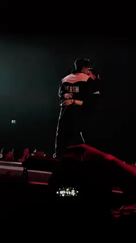 ทุกอย่างมันเกิดขึ้นไวมาก เขินจาบ้า 🫠 จิ๋วค้าบ มี๊บอกแล้วใช่ไหมลูก อย่าเล่นกะเสือ เสือตัวนี้มานร้าย PERTHSANTA TIMESTOPPER @PERTHPPE @Santa  #PerthSantaFanconD2 #PerthSanta #เพิร์ธแซนต้า #PerthTanapon #Santapp