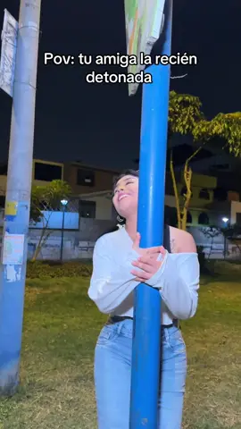 Tod@s tenemos una amiga así🤠. Ig: kartru // @Jenifer Lupo #kartru #fyp #parati 