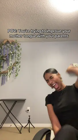 Bro thinks she’s so funny just saying every English word with her accent 😖😤