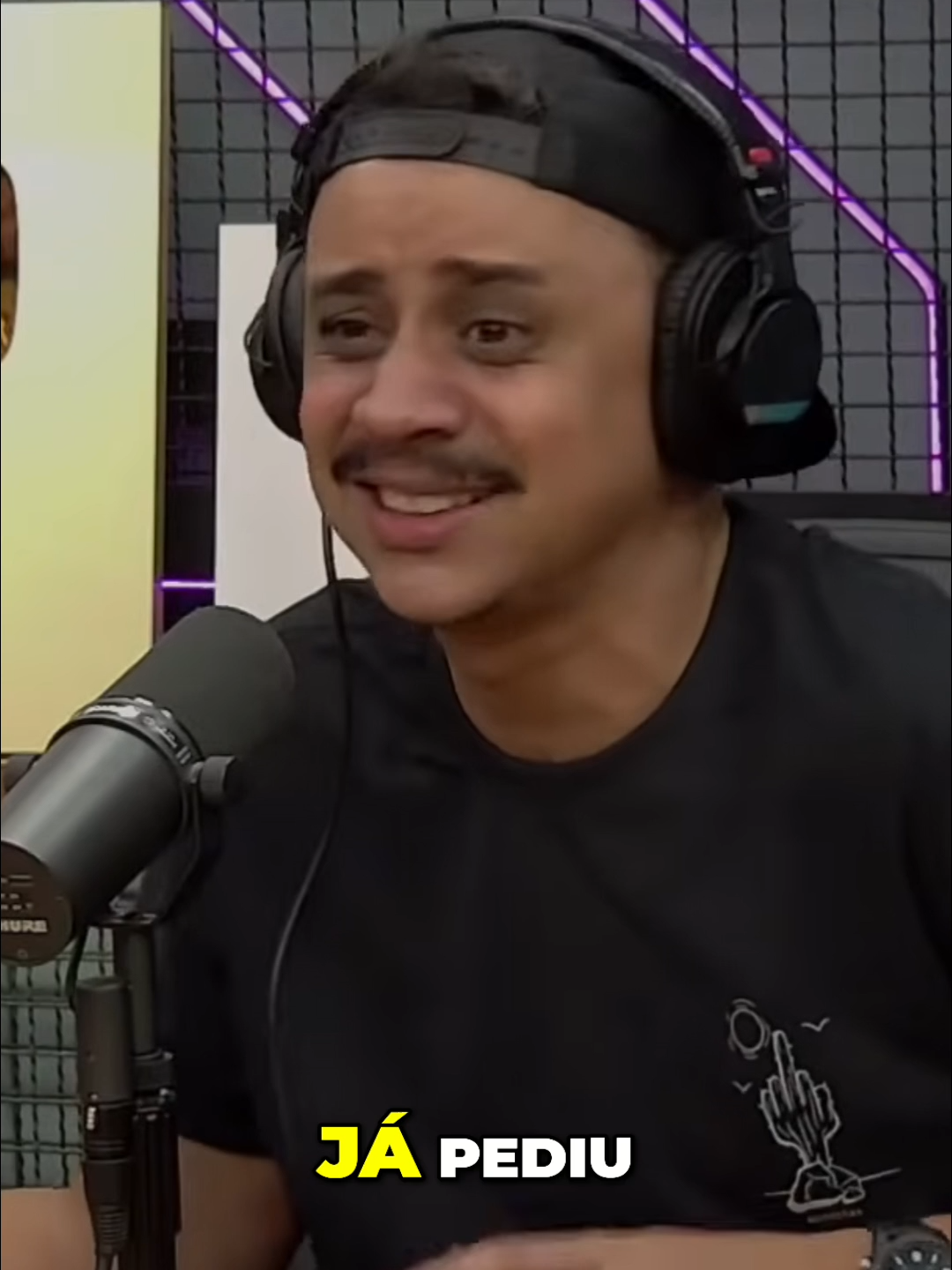 Cabaré em Londres_ A Experiência Inesquecível do Bar do Copim Quando fui pra Europa, me perguntaram do cabaré, não da Torre Eiffel. Copim é moeda? Que história é essa? 😂 #Cabaré #Humor #Viagem #Curiosidades #europa