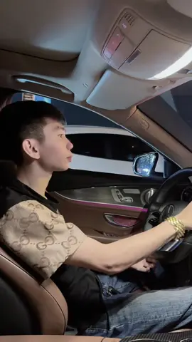 Nếu mình đẹp zai mà lại còn nhiều tiền thì cảm giác nó như nào nhỉ 🥲🥲 #thuongluxury #vairal #xuhuong 