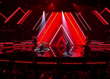 Seven nation army - Twenty One Pilots  @twenty one pilots @joshua dun #trending #twentyonepilots #fyp #concert #foryoupage 