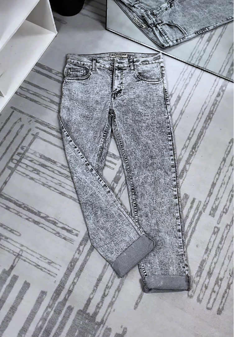 Celana jeans slimfit pria .. #celanajeans #jeansslimfit #jeansdenim #celanajeanspria 