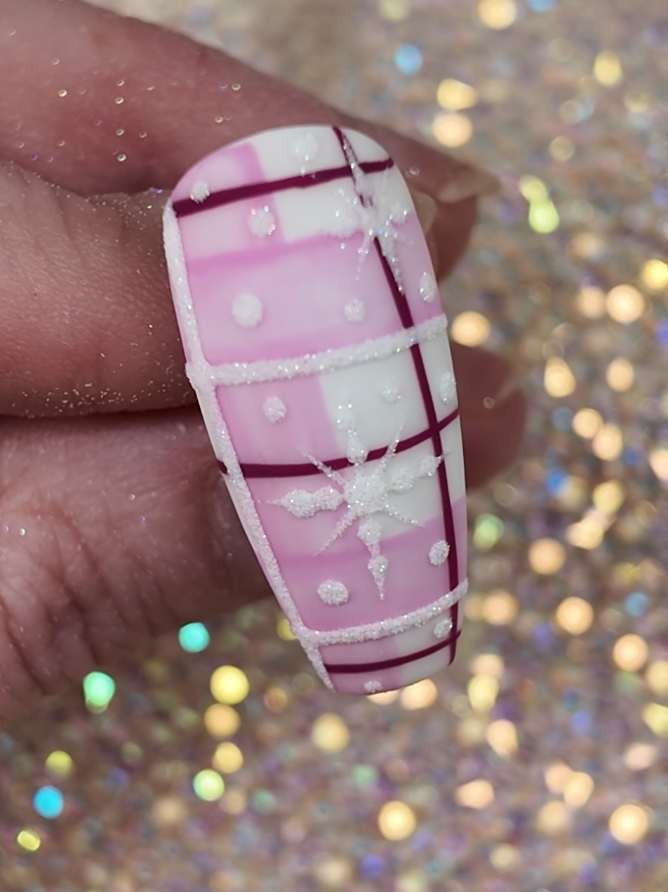 For all those that love abit of pinkmas. Have a super cute pink tartan nail design 💗  #naildesigns #nailinspo #nailart #nails #nailtutorial 