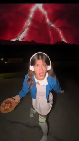 Who else is excited for Stranger Things season 5!? #fyp #strangerthings #strangerthings5 #upsidedown 