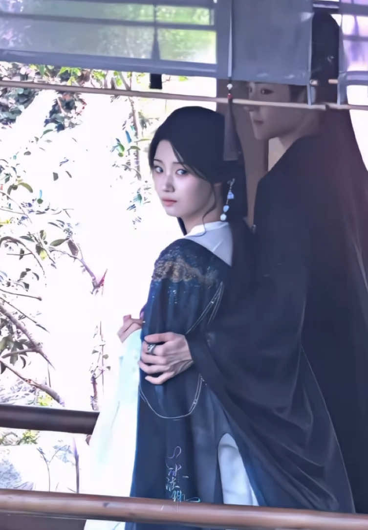 hậu trường vs trên phim 🐧 #nhapthanhvan #luyuxiao #houminghao #xuhuong #fyp 