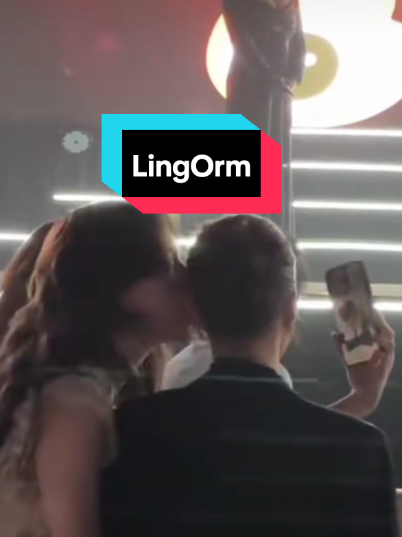 Orm's Love Language is cute 🥰 @ออมออมเอง:^D @Lingling Kwong  #fyp #lingorm #ormkornnaphat #linglingkwong #หลิงหลิงคอง 