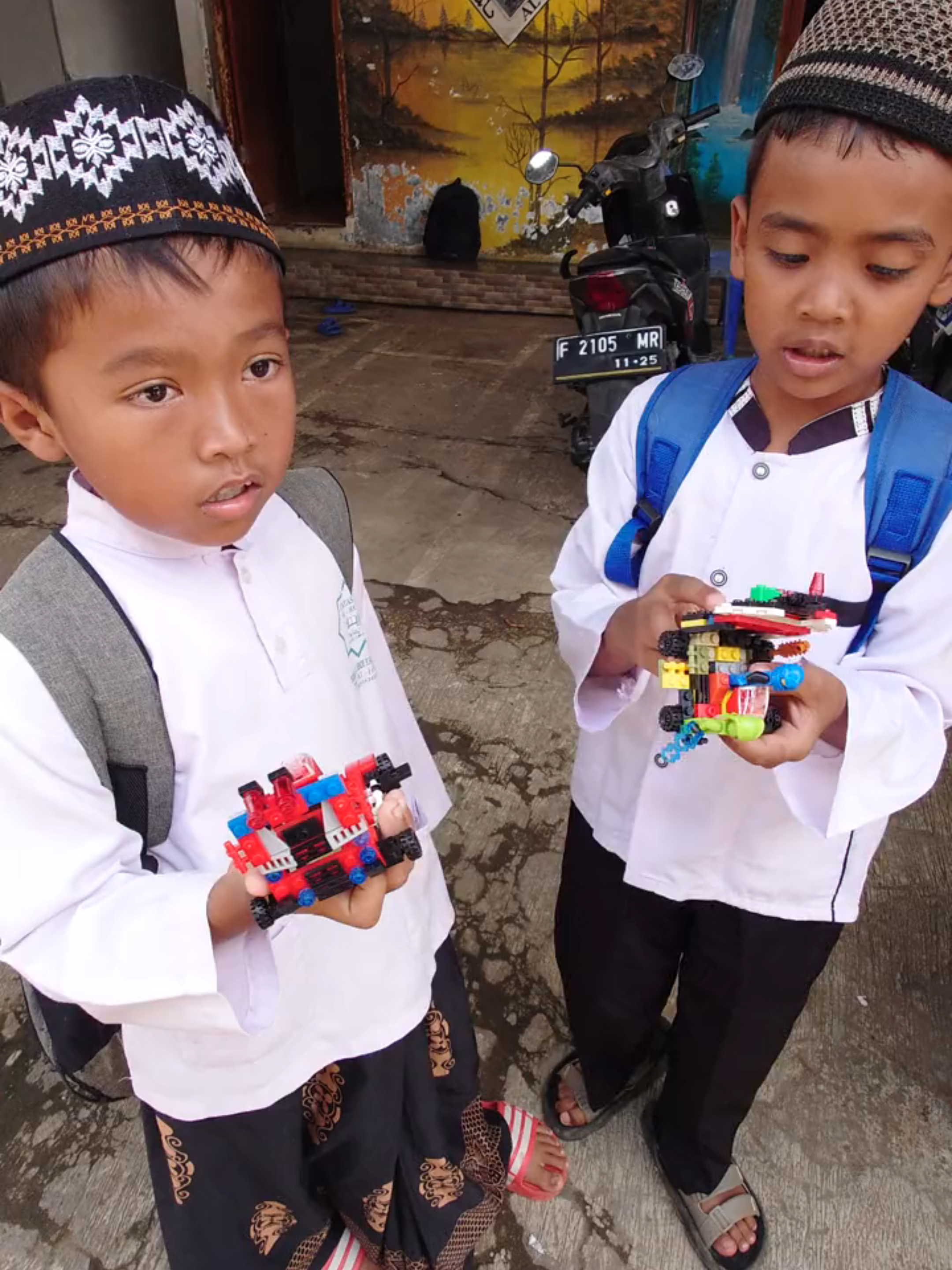 Anak ini tunjukan hasil Lego modifikasi #mainan #lego #trending
