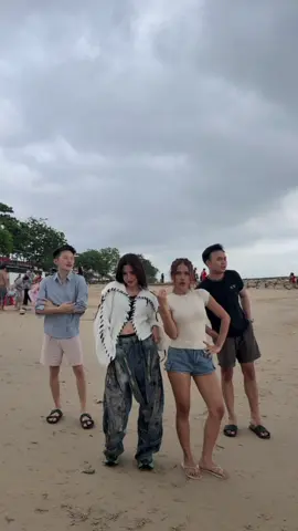 Anak bali✌🏻 @vennyalberti165 @K E V @Angguncantik 🤙🏻 