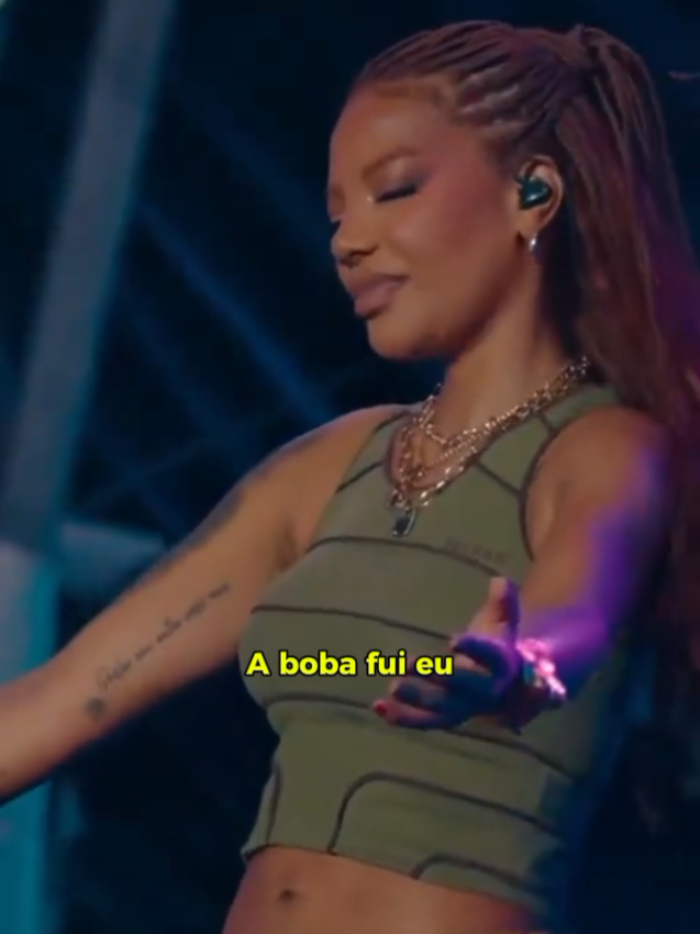 LUDMILLA - A Boba Fui Eu ( Ao Vivo ) na Maratona da FM o Dia . #ludmilla #musica #status #aovivo #CapCut 