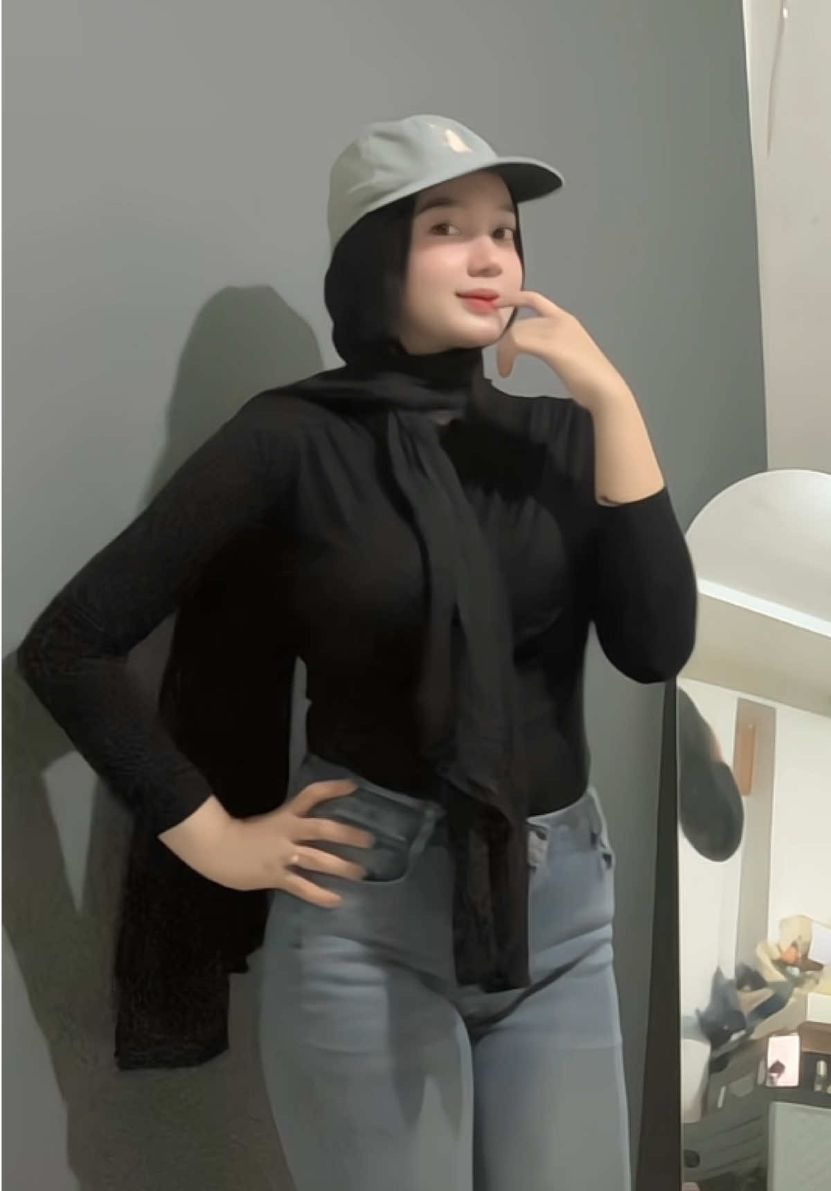 ini niatnya ngaca doang ga niat wkwk