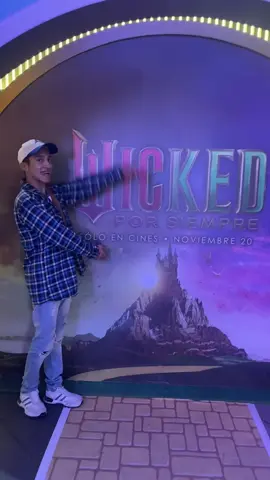 🫧👸🏼🧙🏽‍♀️🧹 #wicked #wickedforgood #wickedmovie #liverpool #insurgentessur 