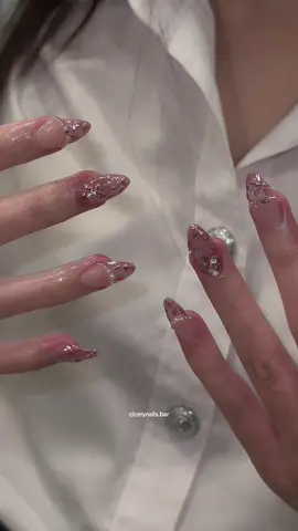 Too glam to give a damn 💗 𝘉𝘰𝘰𝘬𝘪𝘯𝘨✨🔖 𝘓𝘪𝘯𝘦: @𝘤𝘪𝘤𝘦𝘭𝘺𝘯𝘢𝘪𝘭𝘣𝘢𝘳 𝘖𝘱𝘦𝘯 𝘋𝘢𝘪𝘭𝘺 𝟣𝟢:𝟢𝟢 - 𝟤𝟤:𝟥𝟢 𝘓𝘰𝘤𝘢𝘵𝘪𝘰𝘯 • 𝘴𝘰𝘪 𝘚𝘶𝘬𝘩𝘶𝘮𝘷𝘪𝘵 𝟥𝟫 /𝘌𝘮𝘲𝘶𝘢𝘵𝘪𝘦𝘳 𝘞𝘩𝘢𝘵𝘴𝘢𝘱𝘱 (+𝟨𝟨)𝟫-𝟨𝟥𝟨𝟥-𝟤𝟨𝟦𝟧 / (+𝟨𝟨)𝟪-𝟢𝟫𝟨𝟣-𝟦𝟣𝟦𝟧 #ทำเล็บ #ลายเล็บน่ารักๆ #ลายเล็บเจลสวยๆ #ร้านทำเล็บสุขุมวิท #nailsalons 