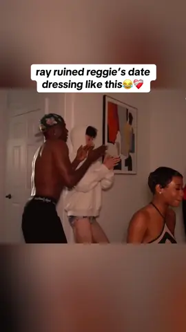 ray ruined reggie’s date dressing like this😂❤️‍🩹#reggie #shankcomics #girlhefunny1x #fyp #viral 