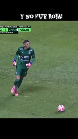 Horrible entrada de carrasquilla a Kevin Mier, el árbitro dijo que no era roja y salió lesionado el portero #cruzazul 