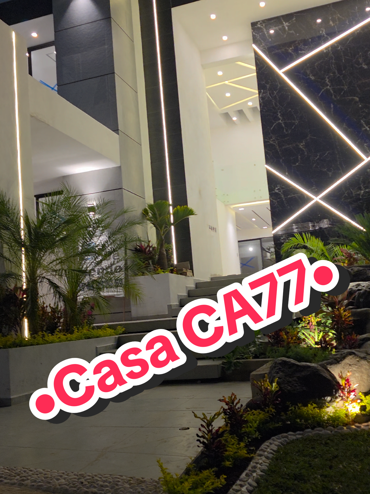 🏡¿𝐓𝐄 𝐆𝐔𝐒𝐓𝐀𝐑Í𝐀 𝐈𝐍𝐕𝐄𝐑𝐓𝐈𝐑 𝐄𝐍 𝐄𝐒𝐓𝐀 𝐈𝐍𝐂𝐑𝐄Í𝐁𝐋𝐄 𝐏𝐑𝐎𝐏𝐈𝐄𝐃𝐀𝐃? 📌Ubicada en el Fraccionamiento Lomas de Cocoyoc⛳️ Cuenta con: 🛏•4 Recámaras (cada una con baño completo y coset) 🛌•Habitacion de Servicio (Baño completo 🛋•Sotano 👨‍🍳•Cocina 🍲•Comedor  🛋•Sala 🫧•Cuarto de lavado  🚽•Medio Baño para area común  🛗•Baño completo para area de jardín 🌳•Jardín 🥩•Area de asador / Tarja 🤽‍♂️•Alberca con jacuzzi 🌌•Cascada Contáctanos: 📱+52 7775885716  📱+52 7353785660 #paratiiiiiiiiiiiiiiiiiiiiiiiiiiiiiii  #casa #naturaleza #hogar #viral