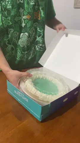I tried the new baja blast pie… #tacobell #bajablast #food #fyp #pie 