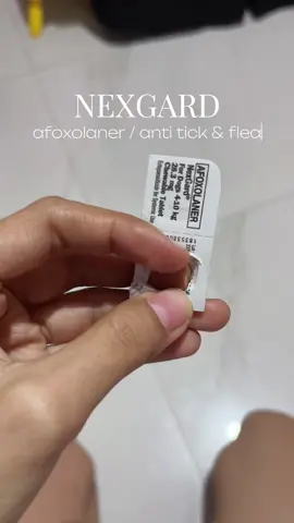 ito na yung ipa take nyo sakanila kung pabalik balik lang yung garapata, super effective nito!!! @EMGS TRADING #nexgard #nexgardafoxolaner #nexgardfordog #antitickandflea #antitickandfleasolution 