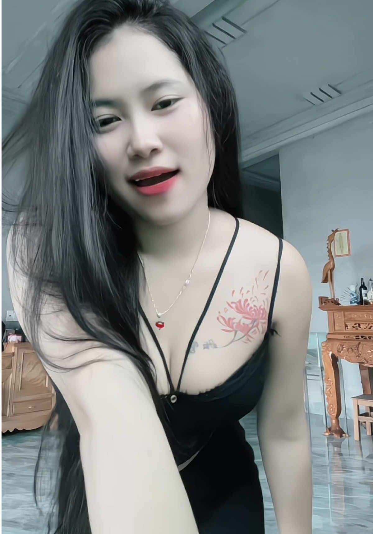 Rối anh nhờ 🤕 Qua Em Gội Đầu Vai Gáy - Masa Body - Chà Gót Chân - Móng Mi Đi ạ Đc : 167 Minh Khai Phường hg2 #xuhuongtiktok #hagiang #23hagiang #tys #goidauthugian 