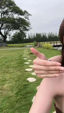 Soon . #แต่งตัวคู่เพื่อน #twogirls 