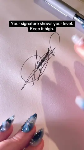 YOU CAN SIGN LIKE THIS! 🖌️🤯 You just need a good design and a video tutorial. ✅ Upgrade it today and sign like a Boss! 🔥 #SignatureDesign #CustomSignature #SignatureArtist #signaturesideas 