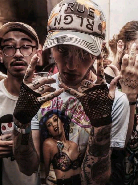 | E eu fiquei pensando..          #lilpeep #gustavelijahåhr #zxycba #creatorsearchinsight #fy 