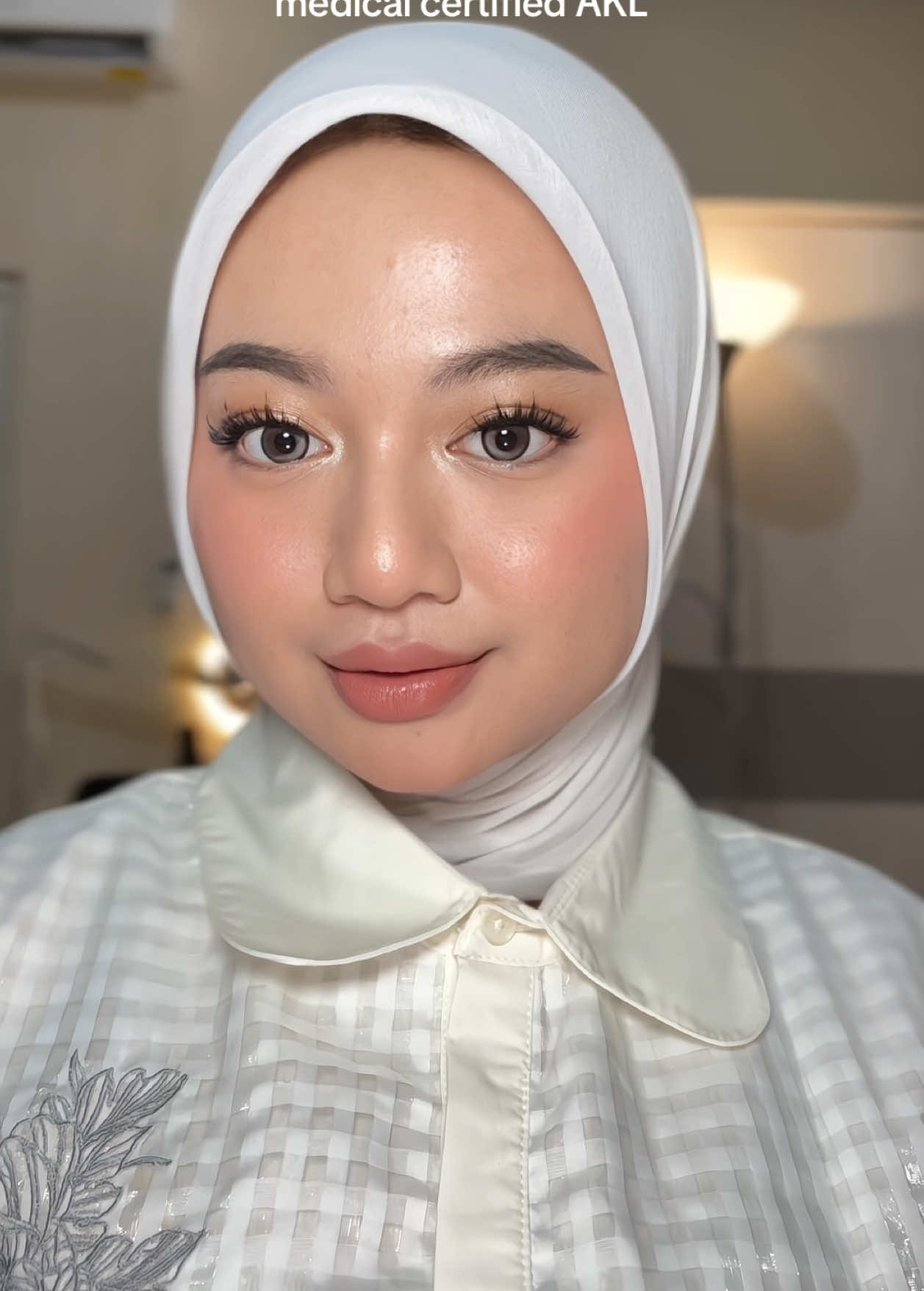 Replying to @Bolu Gulung🫔 sofar ini masih jadi softlens ternyaman kalo dipake seharian karna superr tipiss jadi gak bikin ganjel dimata, pluss dia kadar airnya dibawah 40% jadi gabikin mata cepet kering, cocok buat yang punya mata sensitif kaya akuuu! #softlens #rekomendasisoftlens #lilmoonlens #promo1111 #1111sale 