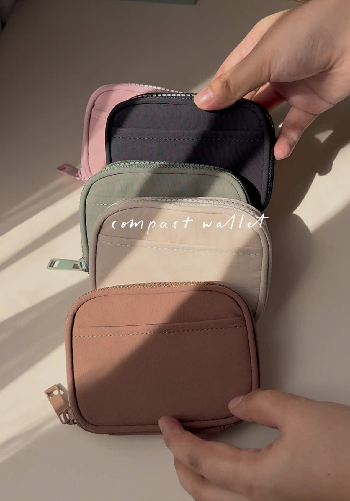 A waterproof compact wallet! #coinpurse #wallet #compactwallet #miniwallet #cardholder 