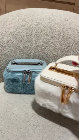 Delicate textures, timeless charm — luxury in every detail 🤍🩵 #pedroshoes_official #pedro313somerset #fluffy #luxury #wintercollection 