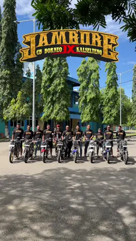ketua umum CB BORNEO KALSEL-TENG Beserta panitia ( HONDA MOTOR CLASSIC TAPIN ) Mengajak seluruh pencinta honda classic dan seluruh all-bikers pada umum nya. Untuk menghadiri dan mensukseskan: EVENTS AKBAR JAMBORE IX CB BORNEO KALSEL-TENG  Yg akan di laksanakan pada 6 DESEMBER 2025 Di STADION DATU MUNING Kota RANTAU KEC. TAPIN UTARA KAB. TAPIN KALIMANTAN SELATAN Sukseskan acaranya dg cara membeli merchandise nya. Info merchandise ☎️ Hub. Bro Darmo (0858-2835-3442) ☎️ Hub. Bro Gombet (0822-5186-2929) Info acara  ☎️ Hub. Mas Dika  (0812-5176-0106) Info sponsorship/support logo ☎️ Hub. Bro tomi  (0858-2280-3183) #menyatukanyangberbeda  #cbborneokalselteng  #hondamotorclassictapin  #jamboreIXcbborneokalselteng  #fyppppppppppppppppppppppp  @CB BORNEO KALSEL-TENG @RudyBorneo01 @CBBADAKLAMANDAU💯 @CB KUSAN @CB_KAWA_TULAK @CB-LAMANDAU @Cb Pandih Batu @CB SA-IJAAN KOTABARU @CB_Macy Sampit @CbSemutirenkKapuas @BHLC 45 @CLASSIC BIKER'S HANAU @CB - TELAGA ANTANG @cb mekso parenggean @CB COMPAG @CBsimpang4 @CB KEMHON 