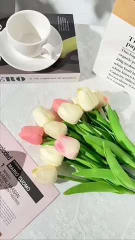 Hoa Tulip decor. 10 cành chỉ bằng 1 cốc trà sữa😘 Sản phẩm ở giỏ hàng trong trang em ạ #trangtritet #hoatrangtri #hoatulip #xomtrangtri #tet2026 