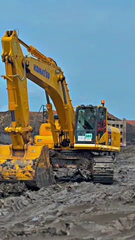 pesonaa komatsu 503😂#opratorexcavator #tambangbatubara #fypp #tiktokviral 