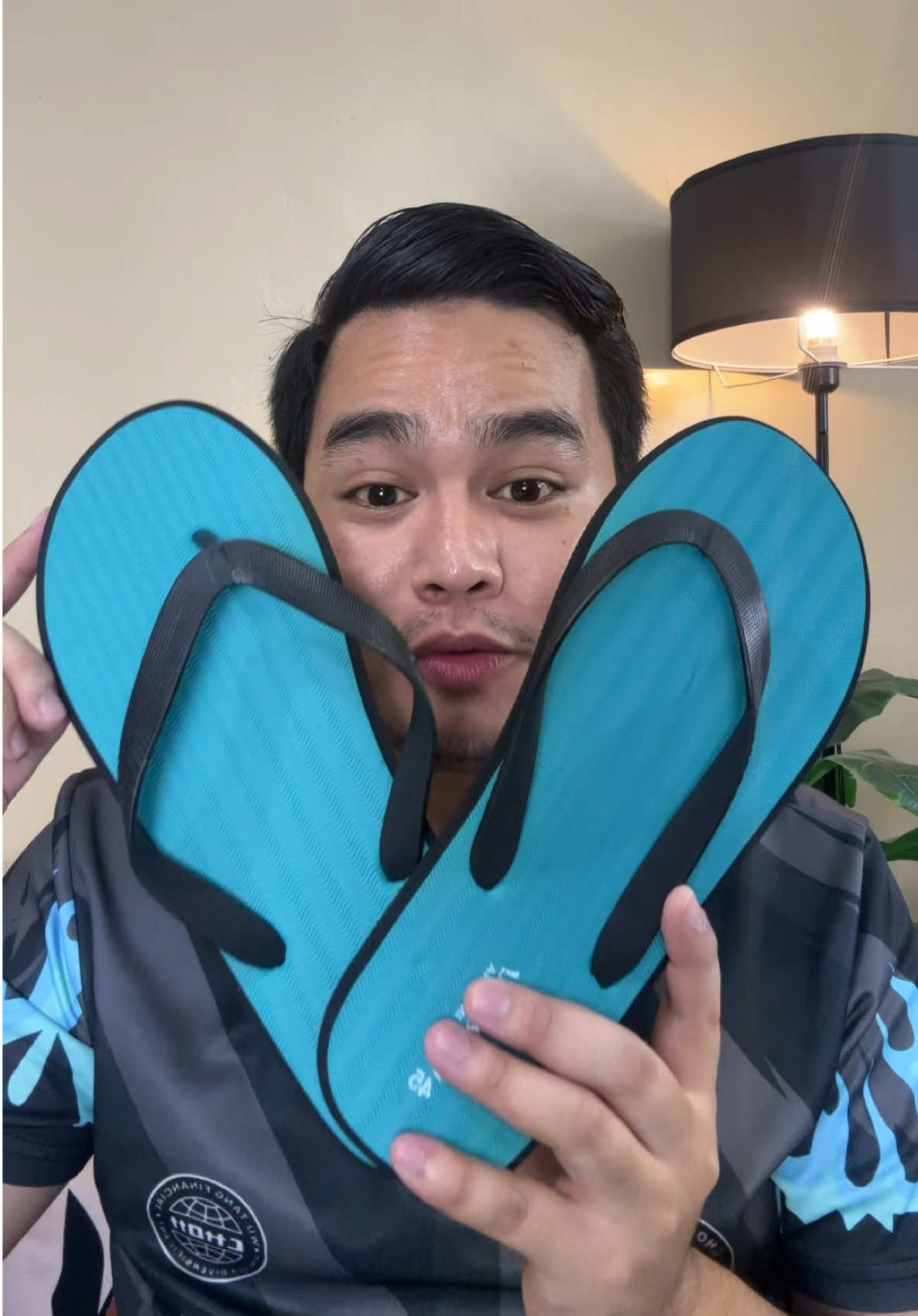 Comfy & durable slippers! #slippers #comfyslippers #fashionableslippers 