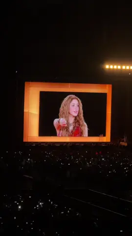 Antología en ecuador 🇪🇨 ♥️ #shakira #shakirachallenge #antologia #quito #ecuador 🪩 