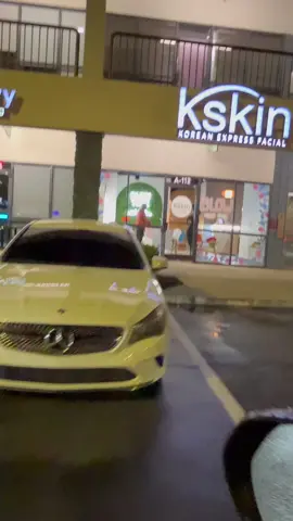 Changed things up for our book club. We met at a Korean express facial spa. I highly recommend this! #kskin #kskincare #bookclub #veritycolleenhoover 